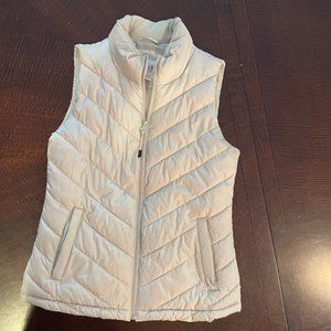 GAP ColdControl Lite Quilted Puffer Vest XS in Fresh Praline